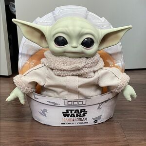 Star Wars The Child with Cream and Green Features